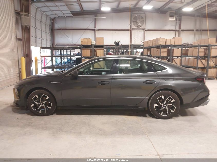 2025 Hyundai Sonata Sel VIN: KMHL64JA9SA437448 Lot: 43933277