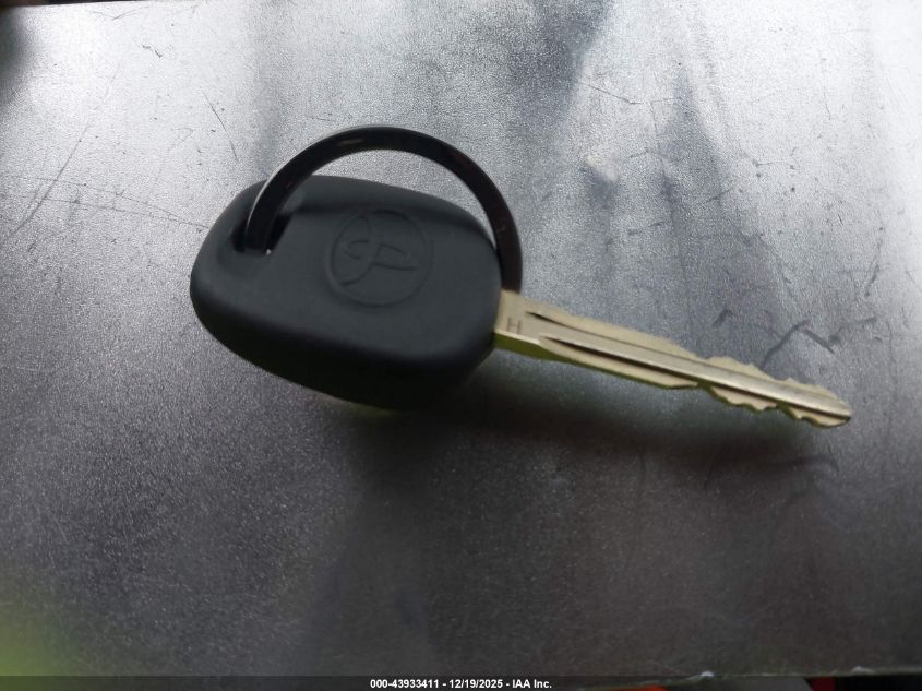 2018 Toyota Rav4 Le VIN: 2T3BFREV9JW740594 Lot: 43933411