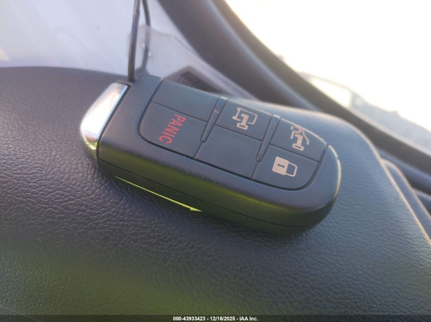 2025 Ram Promaster 2500 Tradesman High Roof 136 Wb W/Pass Seat VIN: 3C6LRVCG1SE511761 Lot: 43933423