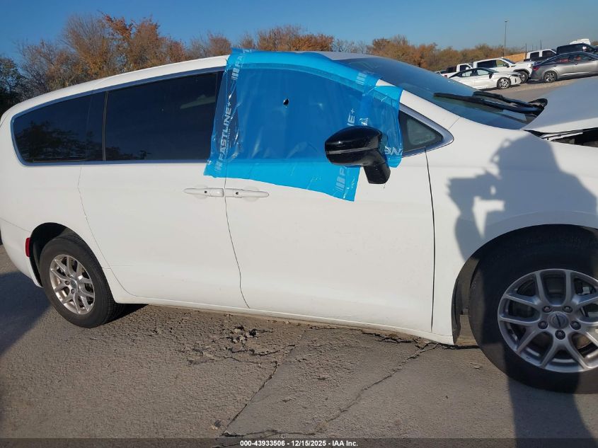 2025 Chrysler Pacifica Select VIN: 2C4RC1BG4SR530642 Lot: 43933506