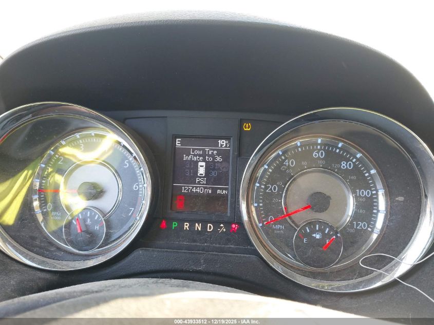 2015 Chrysler Town & Country Touring-L VIN: 2C4RC1CGXFR513977 Lot: 43933512