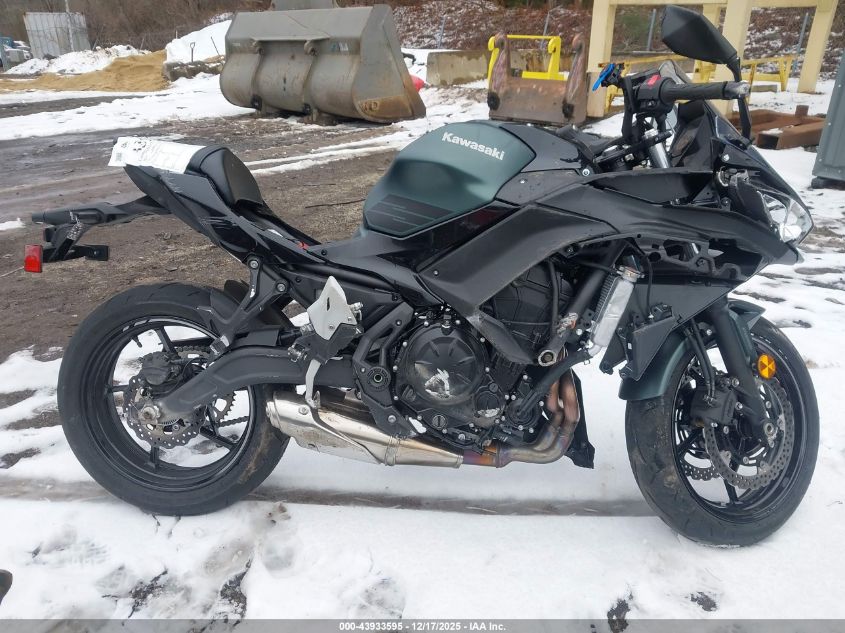 2025 Kawasaki Ex650 P VIN: ML5EXEP1XSDAG0238 Lot: 43933595