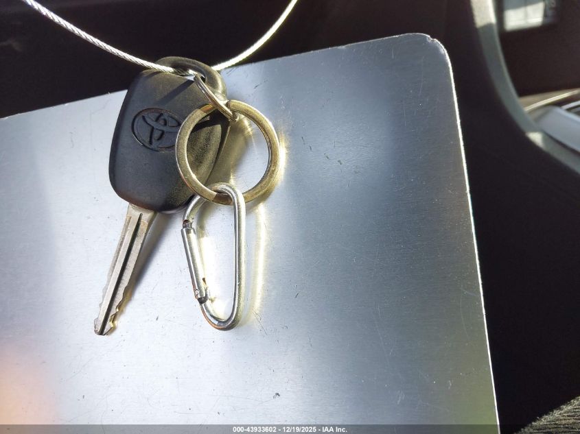 2018 Toyota Corolla Le VIN: 5YFBURHE2JP763503 Lot: 43933602