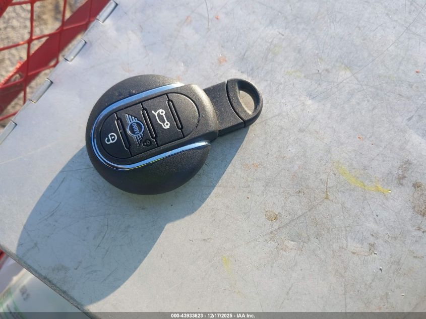 2023 Mini Hardtop Cooper VIN: WMW33DH01P2T72166 Lot: 43933623