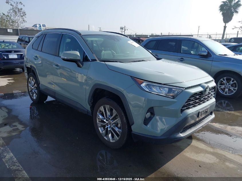 TOYOTA RAV4 XLE PREMIUM