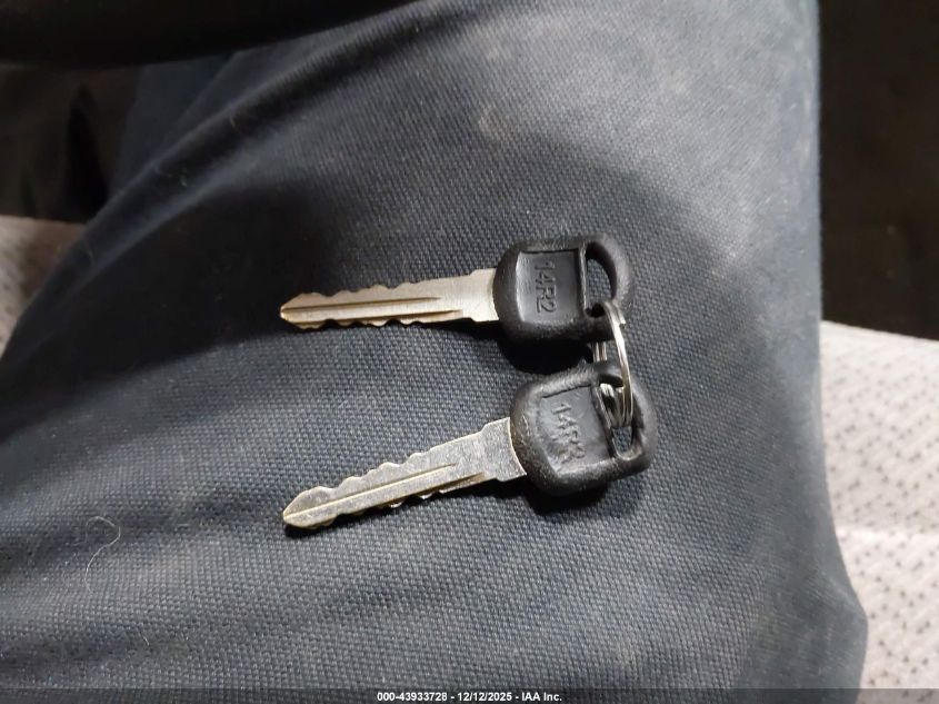 1997 Chevrolet K2500 VIN: 1GCGK29R3VE166609 Lot: 43933728