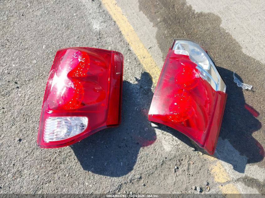 2013 Dodge Grand Caravan Sxt VIN: 2C4RDGCG0DR717541 Lot: 43933763