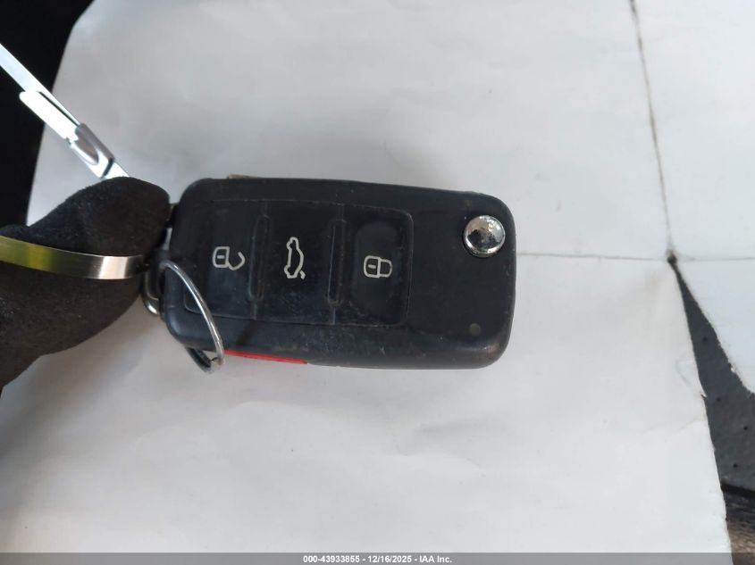 2013 Volkswagen Jetta Hybrid Sel Premium VIN: 3VW637AJ7DM298760 Lot: 43933855