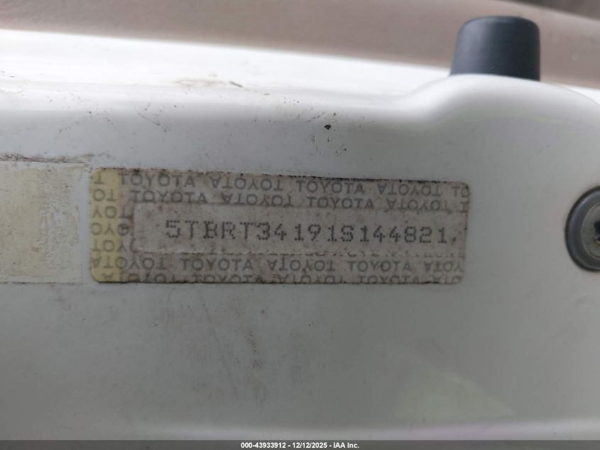 2001 Toyota Tundra Sr5 V8 VIN: 5TBRT34191S144821 Lot: 43933912