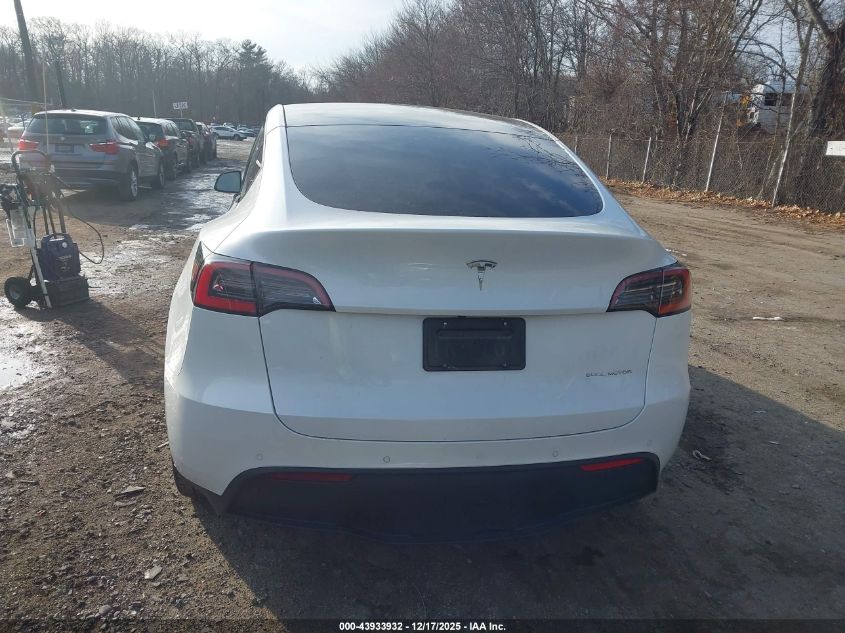 2021 Tesla Model Y Long Range Dual Motor All-Wheel Drive VIN: 5YJYGDEE3MF076930 Lot: 43933932