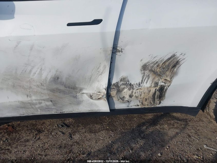 2021 Tesla Model Y Long Range Dual Motor All-Wheel Drive VIN: 5YJYGDEE3MF076930 Lot: 43933932