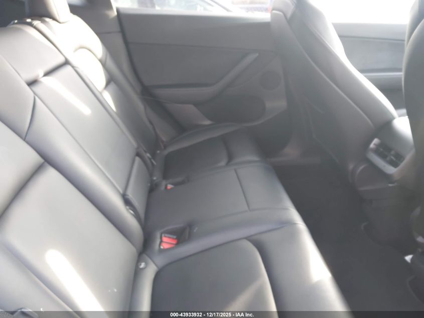 2021 Tesla Model Y Long Range Dual Motor All-Wheel Drive VIN: 5YJYGDEE3MF076930 Lot: 43933932