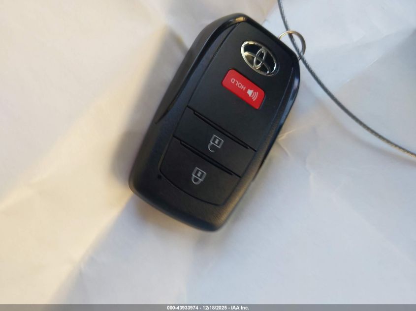 2026 Toyota Prius Le VIN: JTDACAAU0T3070992 Lot: 43933974