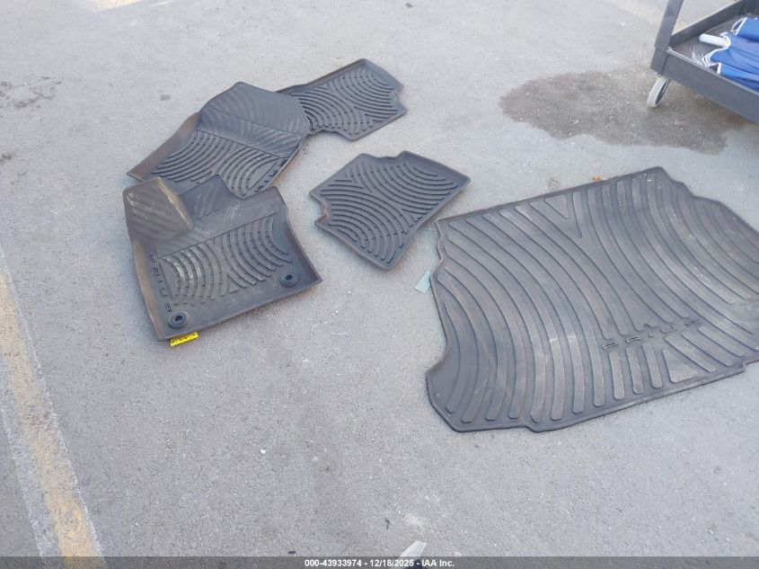 2026 Toyota Prius Le VIN: JTDACAAU0T3070992 Lot: 43933974