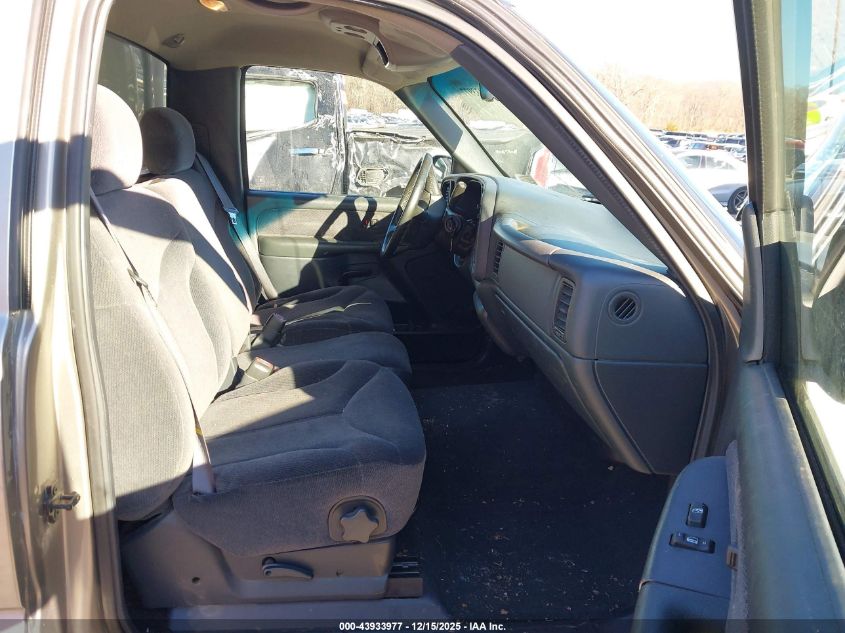 1GTEC14T1YE225825 2000 GMC SIERRA photo no. 5