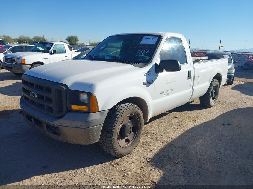 1FTWF30555ED14453 2005 FORD F350 photo no. 2
