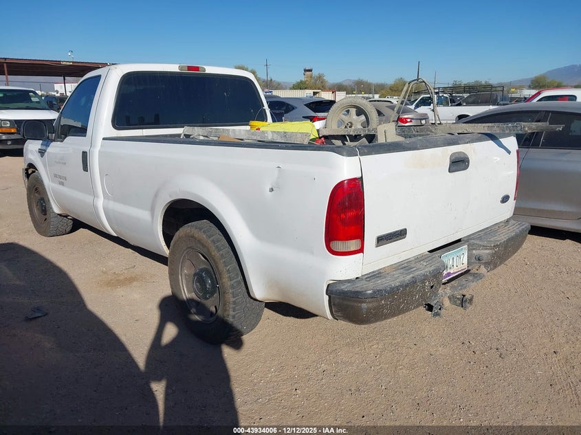 1FTWF30555ED14453 2005 FORD F350 photo no. 3