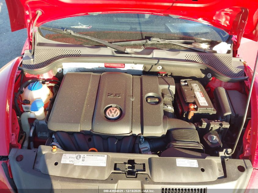 2012 Volkswagen Beetle 2.5L VIN: 3VWJP7AT3CM631521 Lot: 43934029