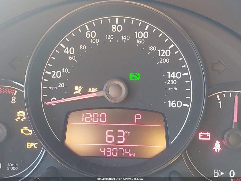 2012 Volkswagen Beetle 2.5L VIN: 3VWJP7AT3CM631521 Lot: 43934029