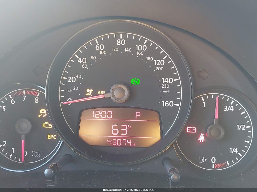 2012 Volkswagen Beetle 2.5L VIN: 3VWJP7AT3CM631521 Lot: 43934029