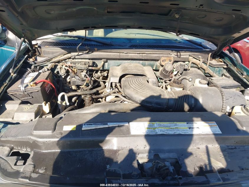 1998 Ford Expedition Eddie Bauer/Xlt VIN: 1FMRU18W4WLA38070 Lot: 43934033