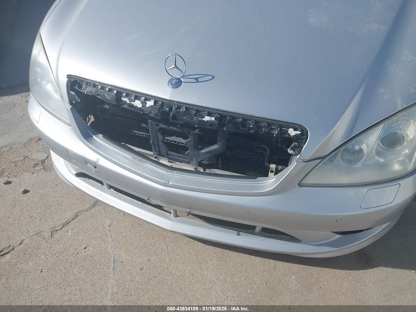 2007 Mercedes-Benz S 550 VIN: WDDNG71X37A104661 Lot: 43934109