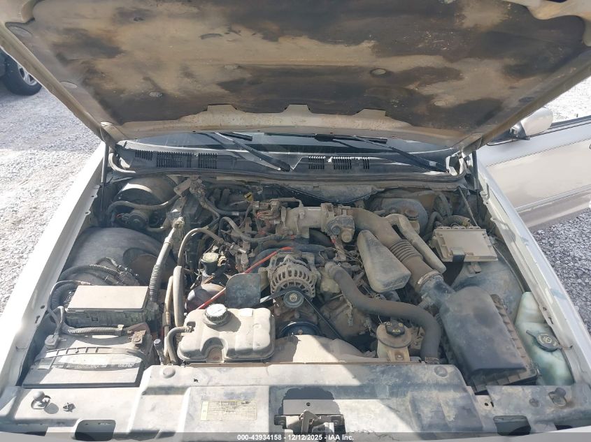 2006 Mercury Grand Marquis Gs VIN: 2MEFM74V56X646690 Lot: 43934158