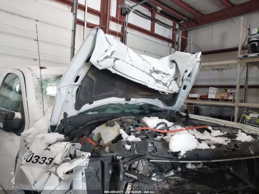 2015 Chevrolet Silverado 3500Hd Chassis Wt VIN: 1GB3KYC88FF589431 Lot: 43934171