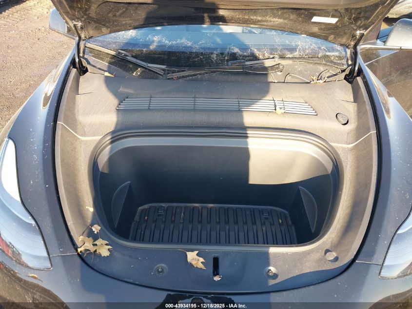 2024 Tesla Model Y Long Range Dual Motor All-Wheel Drive VIN: 7SAYGDEE6RA239156 Lot: 43934195