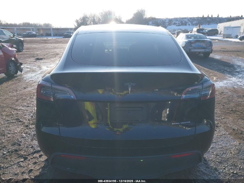 2024 Tesla Model Y Long Range Dual Motor All-Wheel Drive VIN: 7SAYGDEE6RA239156 Lot: 43934195