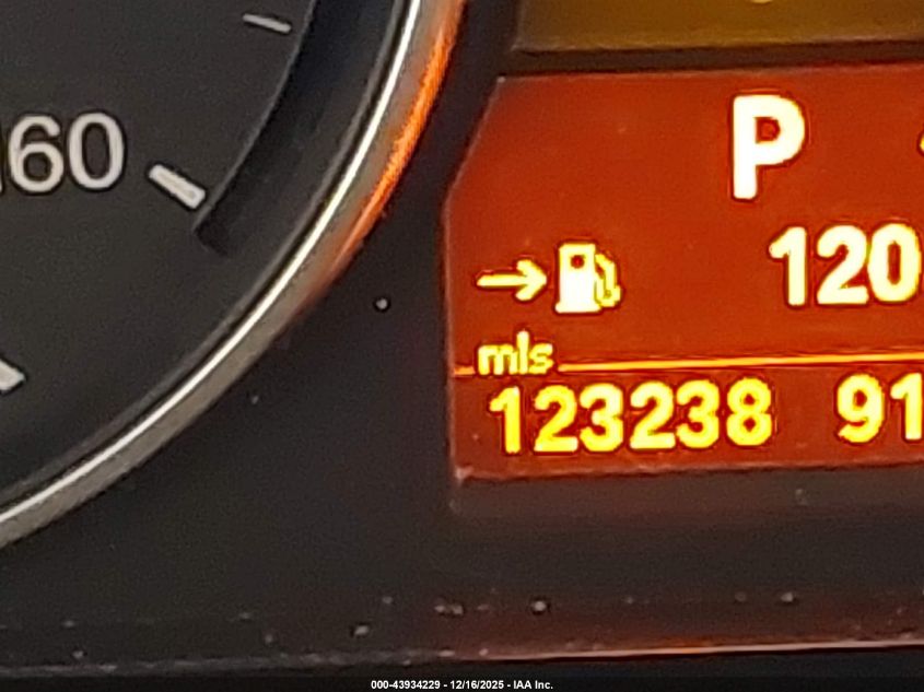 2012 BMW X1 xDrive28I VIN: WBAVL1C55CVR76323 Lot: 43934229