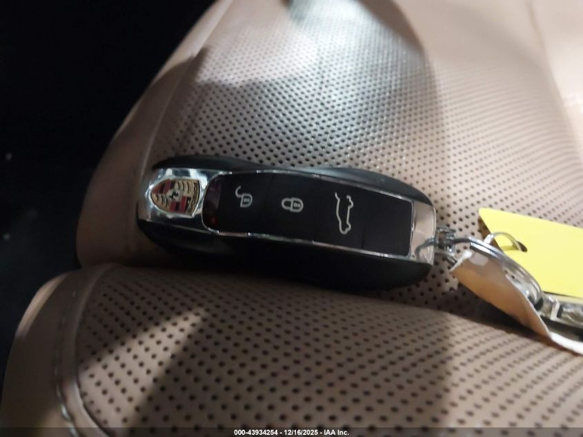 2016 Porsche Cayenne VIN: WP1AA2A25GLA02461 Lot: 43934254