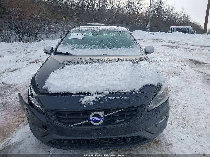 2014 Volvo S60 T6 R-Design VIN: YV1902FH8E1282156 Lot: 43934288