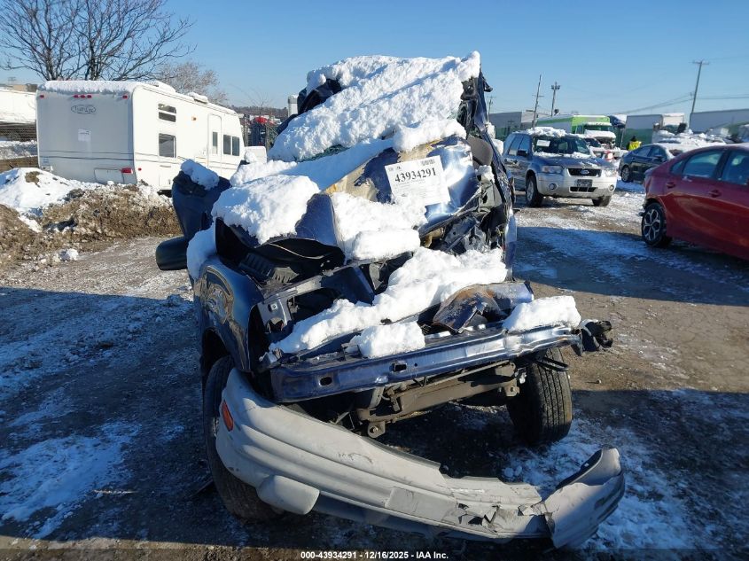 2000 Chevrolet Tracker Hard Top VIN: 2CNBJ13C5Y6932761 Lot: 43934291