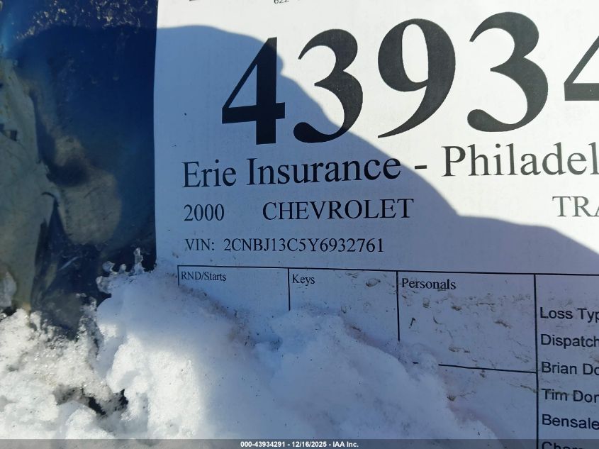 2000 Chevrolet Tracker Hard Top VIN: 2CNBJ13C5Y6932761 Lot: 43934291