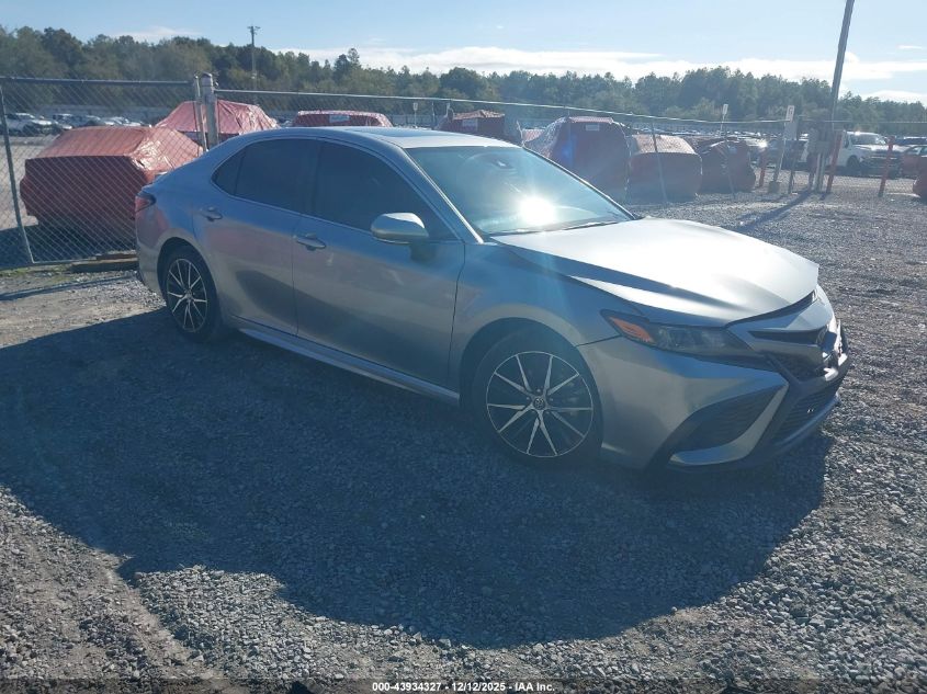 TOYOTA CAMRY SE