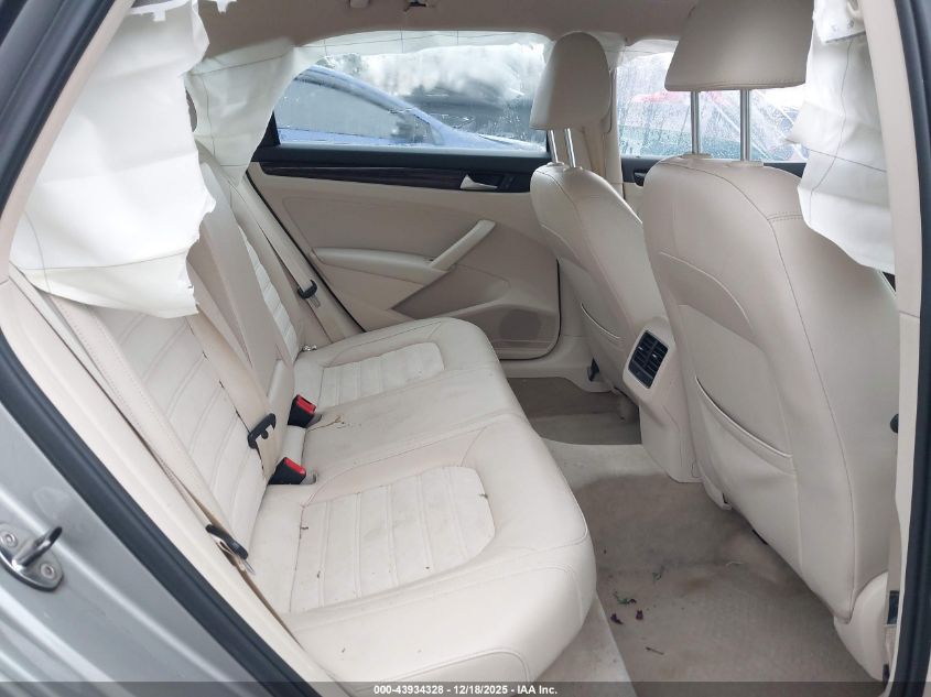 2014 Volkswagen Passat 2.0L Tdi Sel Premium VIN: 1VWCN7A30EC083299 Lot: 43934328