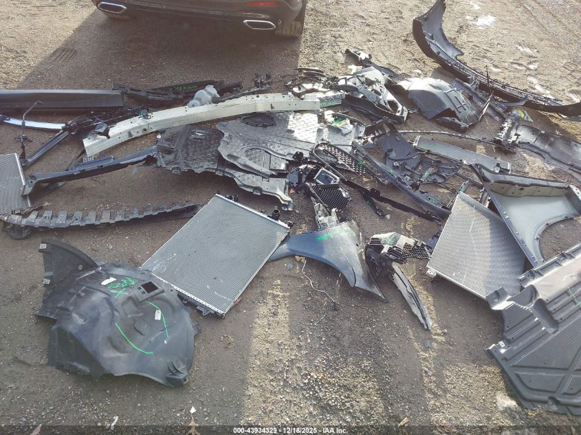 2024 Mercedes-Benz Glc 300 4Matic Suv VIN: W1NKM4HB7RF130905 Lot: 43934329