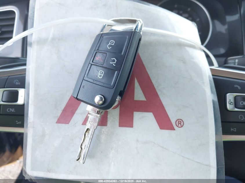 2017 Volkswagen Golf Gti Autobahn 4-Door/S 4-Door/Se 4-Door/Sport VIN: 3VW4T7AU7HM037023 Lot: 43934363