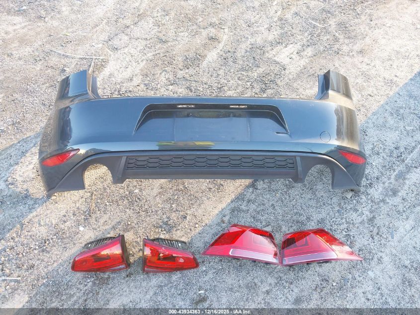 2017 Volkswagen Golf Gti Autobahn 4-Door/S 4-Door/Se 4-Door/Sport VIN: 3VW4T7AU7HM037023 Lot: 43934363