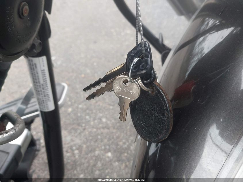 2004 Yamaha Xvs1100 A VIN: JYAVP11E34A052655 Lot: 43934384