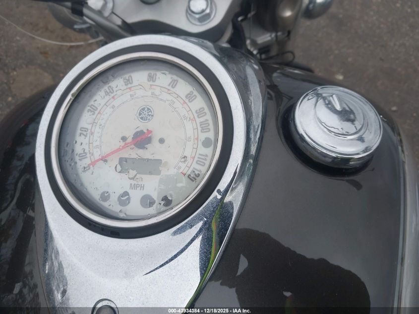 2004 Yamaha Xvs1100 A VIN: JYAVP11E34A052655 Lot: 43934384