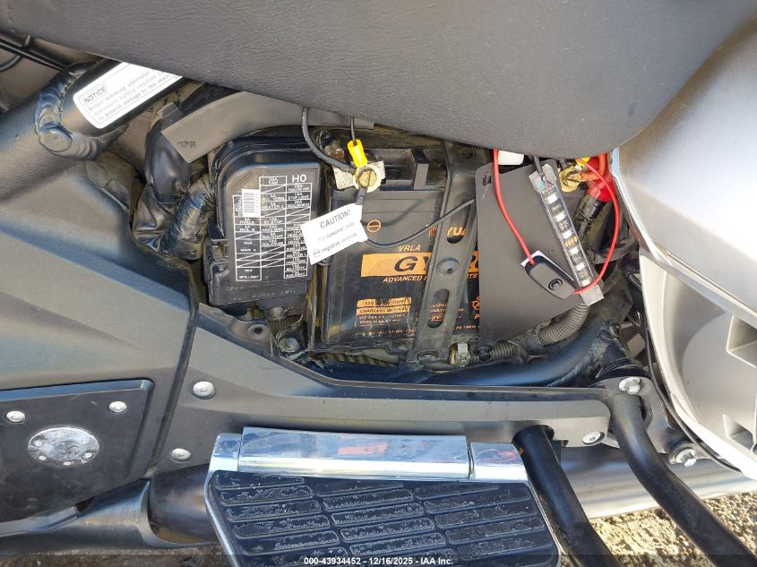 2016 Honda Gl1800 VIN: JH2SC68G3GK401102 Lot: 43934452