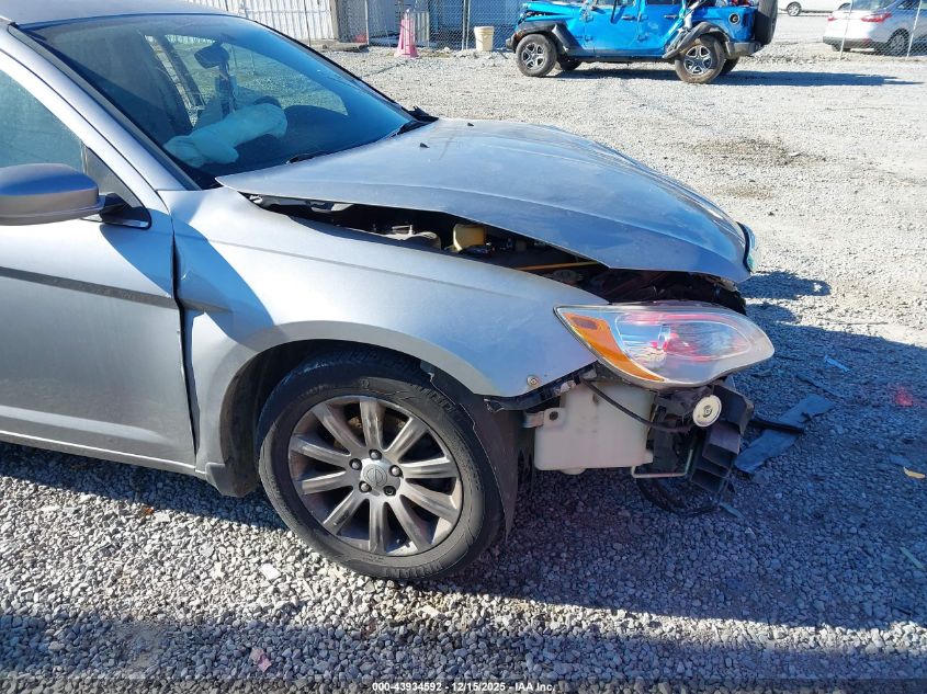 2014 Chrysler 200 Touring VIN: 1C3CCBBG4EN119677 Lot: 43934592