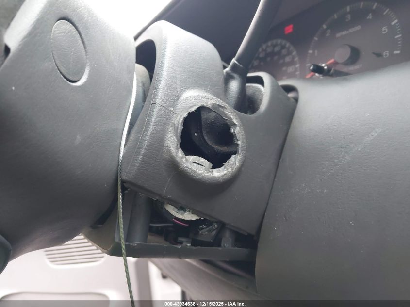 2001 Ford F-150 Harley-Davidson Edition/King Ranch Edition/Lariat/Xlt VIN: 1FTRW07W01KF37313 Lot: 43934638