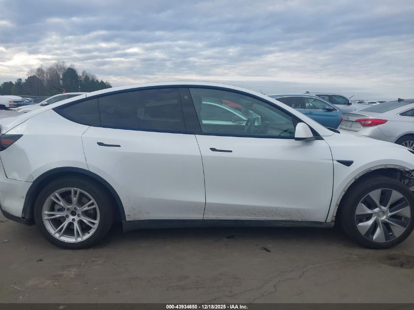2021 Tesla Model Y Long Range Dual Motor All-Wheel Drive VIN: 5YJYGAEE9MF255004 Lot: 43934650