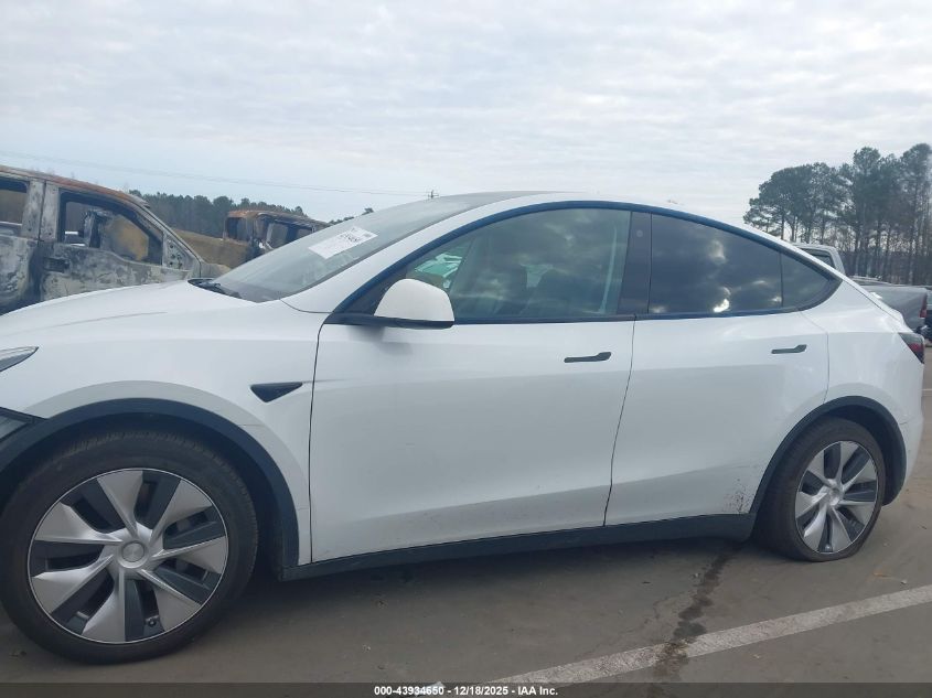2021 Tesla Model Y Long Range Dual Motor All-Wheel Drive VIN: 5YJYGAEE9MF255004 Lot: 43934650