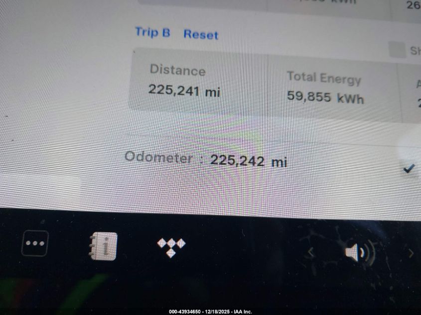 2021 Tesla Model Y Long Range Dual Motor All-Wheel Drive VIN: 5YJYGAEE9MF255004 Lot: 43934650