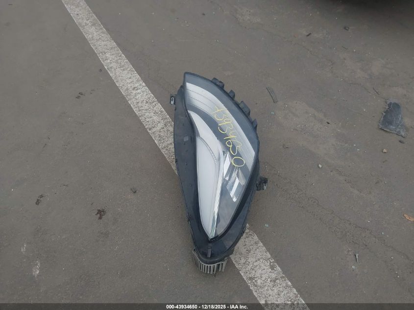 2021 Tesla Model Y Long Range Dual Motor All-Wheel Drive VIN: 5YJYGAEE9MF255004 Lot: 43934650