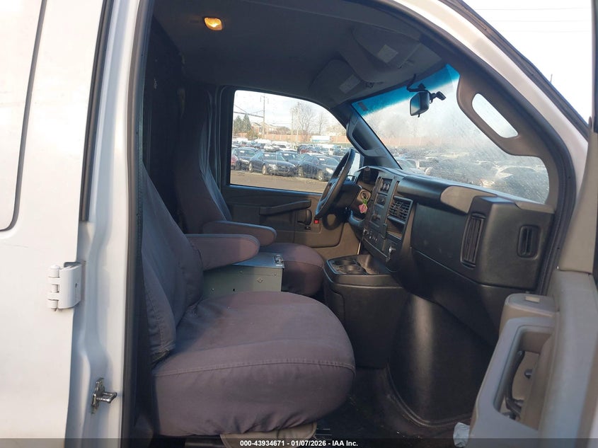 2022 GMC Savana Cargo Rwd 2500 Regular Wheelbase Work Van